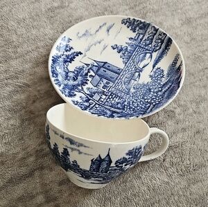 Norleans earthenware teacup in the blue and white "Ghent" Pattern